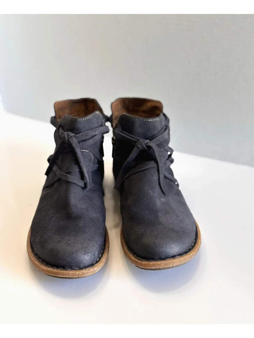 Born Tarkiln Ankle Booties Women's Size 8.5 Navy Blue Distressed Suede Zip Comfy